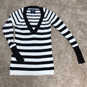 AE long sleeved striped sweater